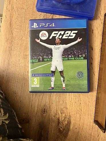 EA Sports FC 25 для PS4 (диск в коробке) торг уместен - Платформа