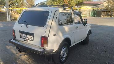 шавралет нива: ВАЗ (ЛАДА) 4x4 Нива: 2001 г., 1.7 л, Механика, Бензин — 2