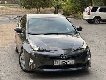 самые дорогие машины в кыргызстане: Toyota Prius: 2017 г., 1.8 л, Автоматтык, Гибрид, Хетчбек