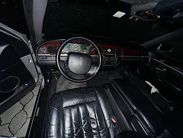 lincoln: Лимузин Lincoln Town Car Stretch, серебристый цвет. Ключевые — 9