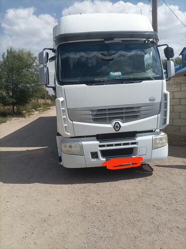 дом в колесах: Сүйрөгүч, Renault, Парда