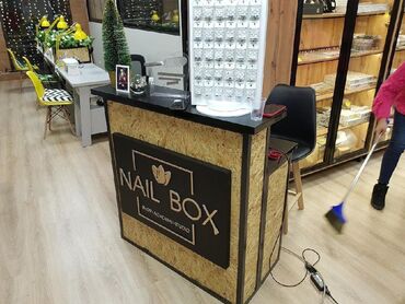 Стойки ресепшн: Столы ресепшен Администраторский стол Кассовый стол Занимаемся — 58