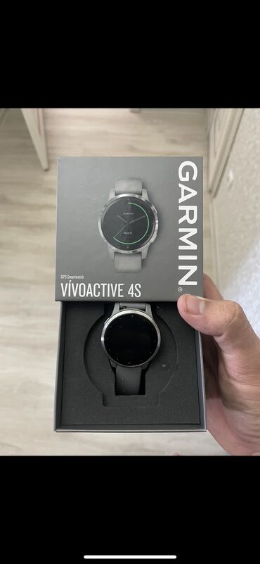 Наручные часы: Garmin vivoactive 4s коробка имеется, без зарядки мониторинг