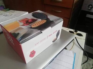 Ostali kuhinjski aparati: Mini aparat za galete
350w
CENA 1850 din — 2