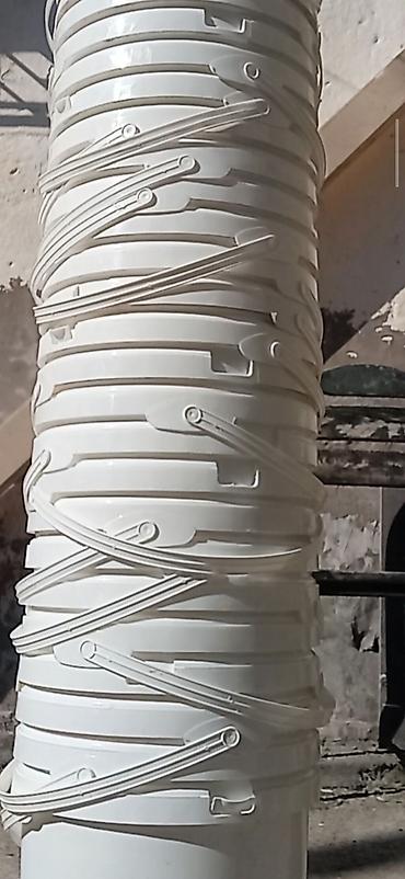 Bağ evi və bağ üçün hər şey: 100 eded var 8 litr tutumu Ağ rəngli plastik vedrələr – qapaqlı və — 1