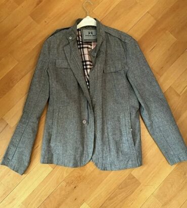 Koftalar, sviterlər: Geyimlər satılır.Çeşidlər var.Real alıcılar əlaqə saxlasın — 7