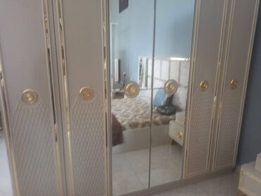 купить красную икру в баку: Yenidir.3000 azn alinib 1500 azn satilir.Hamsi biryerde satilir