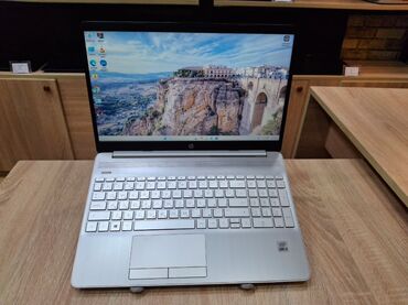 işlənmiş nodbuklar: İşlənmiş HP Pavilion, 15.6 ", Intel Core i3, 256 GB