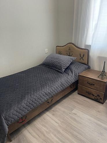 кресло для детей в машину: Genc yataq desti satılır 350 manat cüzi defektleri var çarpayı — 1