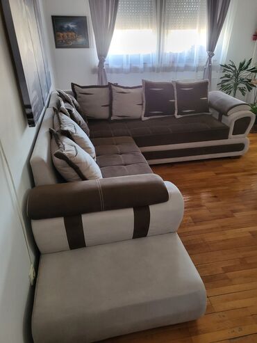Ugaone garniture: Prodajem garnituru ocuvanu u perfektnom stanju.Dimenzije — 7