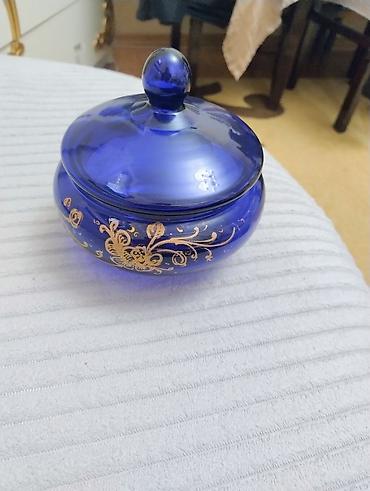 ikinc el: Mavi şüşə qab – qapaqlı, dekorativ - Material: qalın, parlaq — 2