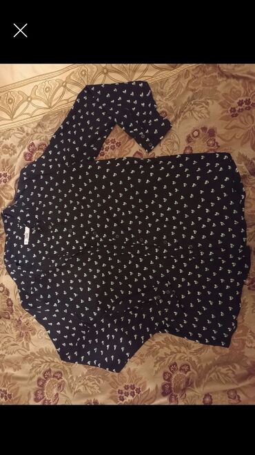 Köynək və bluzalar: Her biri yeni kimi 3 azn — 8