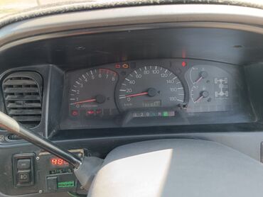 ozu 2: Mitsubishi Delica: 1996 г., 2.4 л, Автомат, Бензин, Минивэн