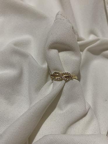 Наборы украшений: Набор колец из металла в золотистом и розово‑золотистом тоне. В — 2