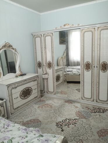 спальные гарнитур: Спальный гарнитур, Двуспальная кровать, ДСП, цвет - Белый