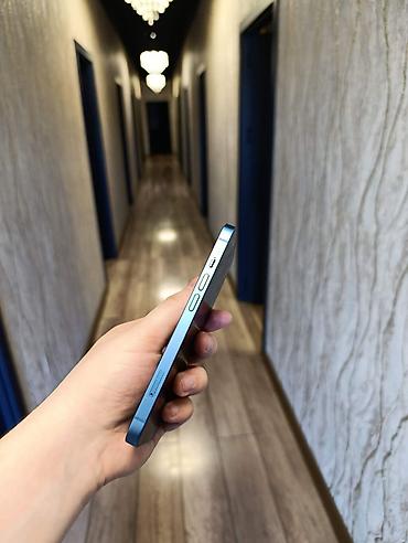 mi router 4a: IPhone 13, 128 GB, Göy, Face ID — 4