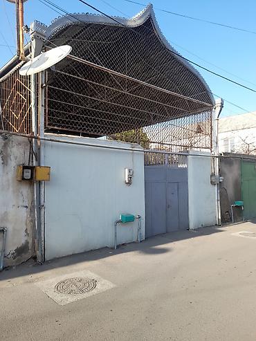 qaraj icaresi: Metall konstruksiya ilə örtülü geniş həyət/qaraj sahəsi sa - Üstü — 1