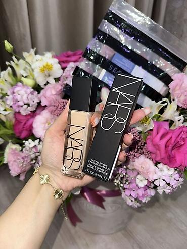 Tonal kremlər: Nars tonal yenidir,sephoreden vurulub.İnvoice gonderilir — 2