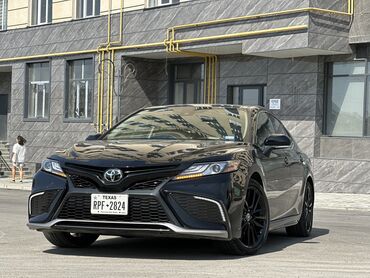 сту: Toyota Camry: 2022 г., 2.5 л, Автомат, Бензин, Седан