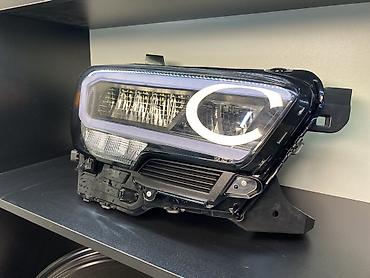 В наличии имеются фары от Toyota Tacoma
Оригинал!!!