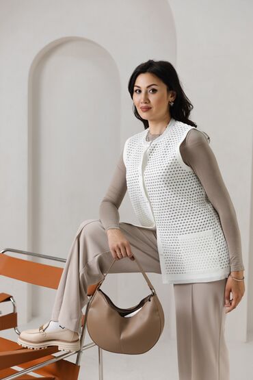 Женская одежда: Другие жилеты M (EU 38), L (EU 40), XL (EU 42), цвет - Белый
