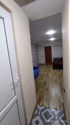 Uzunmüddətli kirayə mənzillər: Qarayevde 5/5 mertebesinde 1 otaqli ev komunal daxil 350 — 3