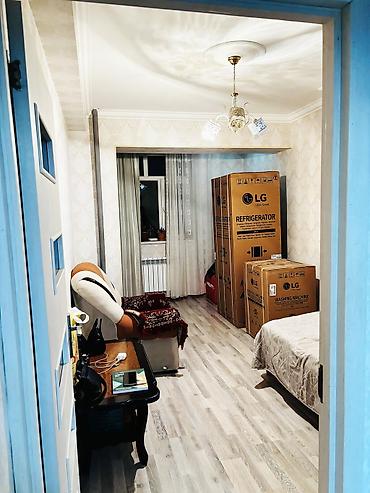 Mənzillər: Bakı, Bakıxanov qəs., 3 otaqlı, Köhnə tikili, m. Neftçilər, 65 kv. m — 3