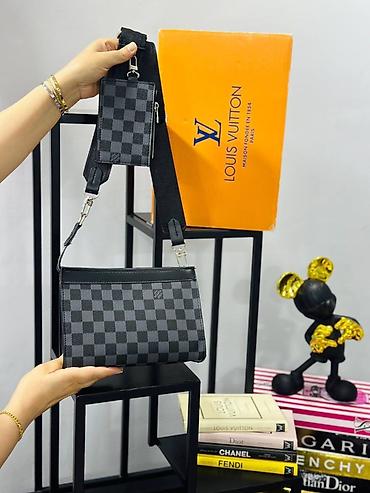 Барсетки: Барсетка, Louis Vuitton, Регулируемый ремень, Новый — 7