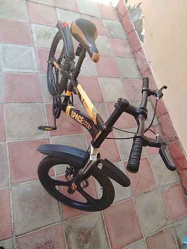Velosipedlər: Velosiped satilir. 100 manat. unvan masazir. çox az istifade olunub — 2