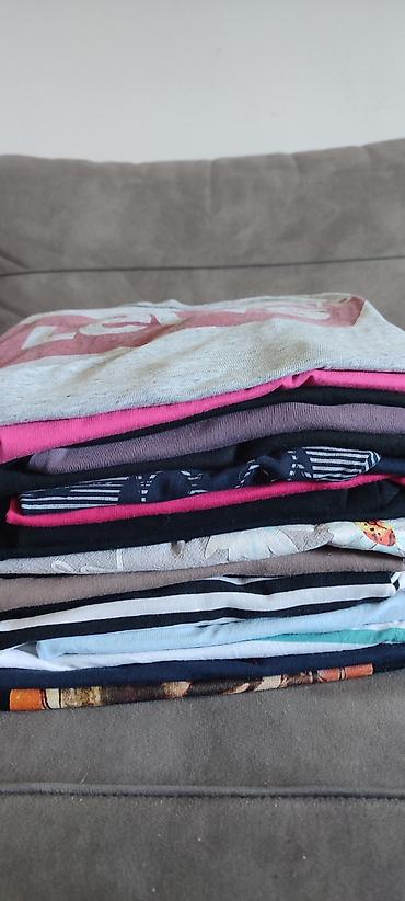 Farmerke: Farmerke S,M,L800 bez ostecenja.Majce S,M,L velicina od 150 do 300 — 28
