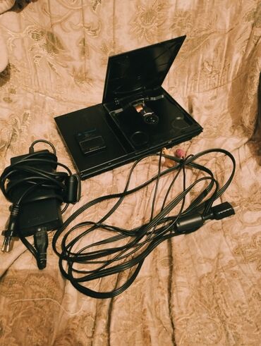 hyperx cloud 2 qiymeti: PlayStation 2 Slim satılır hər bir şeyi işləkdir və çox az işlənib