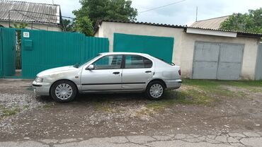 Nissan: Продается Nissan Primera серебристого цвета. Седан с просторным