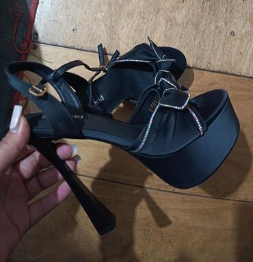 ysl libre qiyməti: Ölçü: 38, rəng - Qara, Yeni