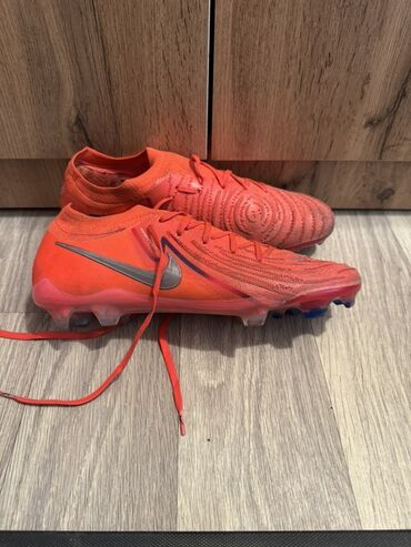 валейболный красовки: Футбольные бутсы Nike Phantom GX (низкий носок-«носочек») - Цвет
