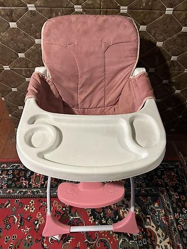 la parretta pink: Uşaq yemək stulu

- Rəng: pudra/çəhrayı oturacaq — 2