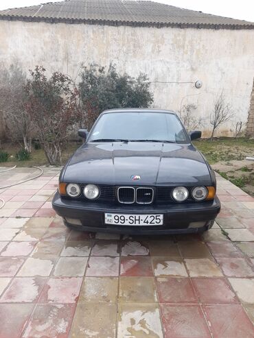 BMW: BMW 525: 2.5 l | 1992 il Sedan