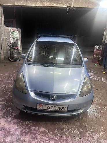 толка алмашам: Honda Fit: 2002 г., 1.5 л, Вариатор, Бензин, Хэтчбэк — 3