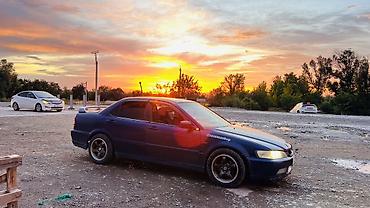 капот на сивик: Honda Accord: 1999 г., 2 л, Автомат, Бензин, Седан — 8