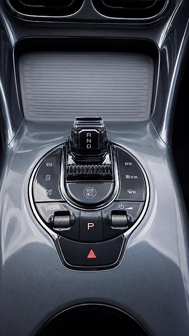 взрослый электрокар: BYD E2: 2023 г., Электромобиль, Хэтчбэк — 8