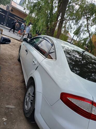 шины внедорожник: Ford Mondeo: 2007 г., 1.6 л, Механика, Бензин, Седан