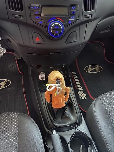 Hyundai: Hyundai i30: 1.4 l | 2011 il Universal — 9