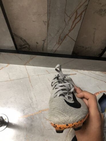 женские спортивные брюки: Эркектердин кроссовкасы, 39, Nike, Жаңы, түсү - Ток сары