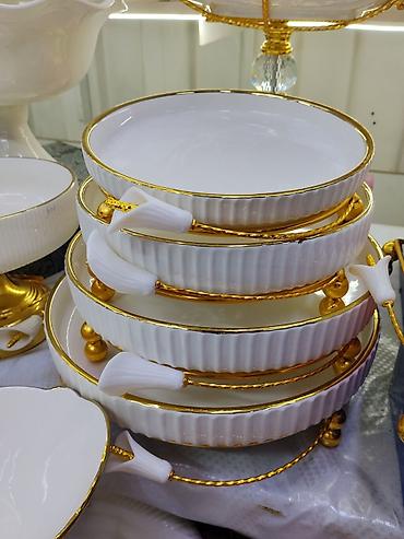 dish sets: Набор сервировочных блюд на подставках - Круглые — 1