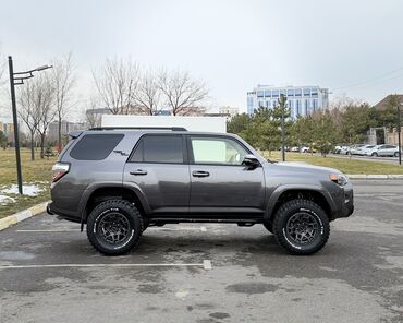 Toyota: Toyota 4Runner: 2019 г., 4 л, Автомат, Бензин, Внедорожник at lalafo.kg — 9 Toyota: Toyota 4Runner: 2019 г., 4 л, Автомат, Бензин, Внедорожник — 9