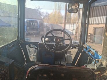 б у набор ключей: Трактор сельскохозяйственный, кабина с остеклением. Основные