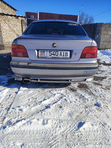 машина гест: BMW 5 series: 1996 г., 2 л, Механика, Бензин