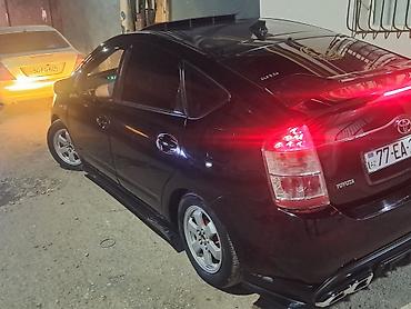 Toyota Prius . salam deməli bez detal,butun vinleri usdundetakside — 9