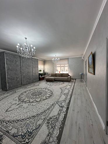 Продажа коттеджей и домов: 5 комнат, 200 м², 4 соток, Бишкек, Ак-Ордо 2 ж/м Собственник — 13