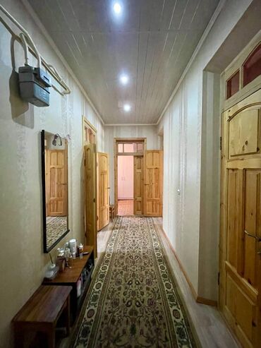 пишпек рабочий городок: 3 комнаты, 67 м², Сталинка, 2 этаж, Косметический ремонт