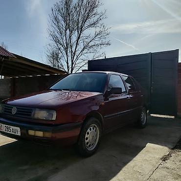 Volkswagen: Volkswagen Vento: 1992 г., 1.8 л, Седан — 9